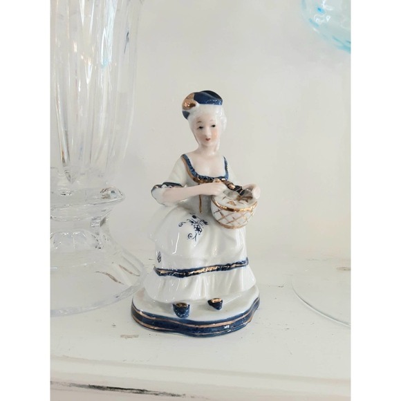 KPM Colonial Woman Porcelain Figurine - Picture 1 of 8